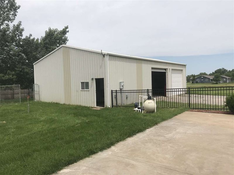 7940 SW 163rd St, Augusta, KS 67010