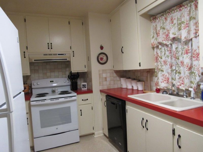 400 E Stafford, Stafford, KS 67578