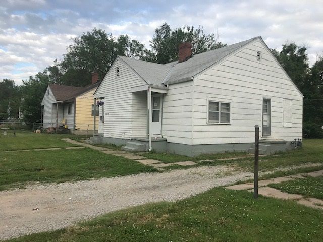 2507 E Mossman, Wichita, KS 67214