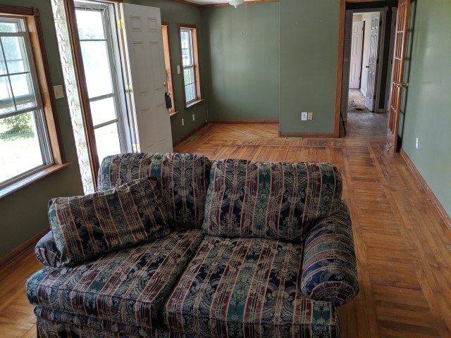 200 Michelle Dr, Walton, KS 67151