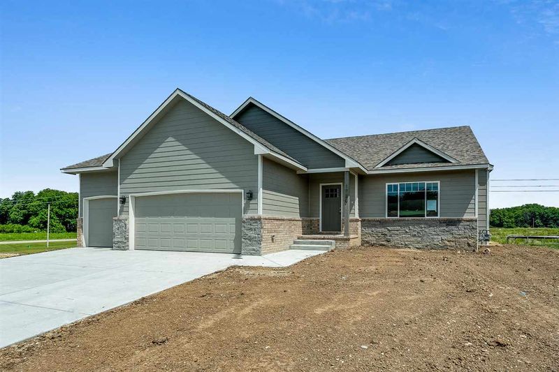 1720 E Highridge St, Park City, KS 67219