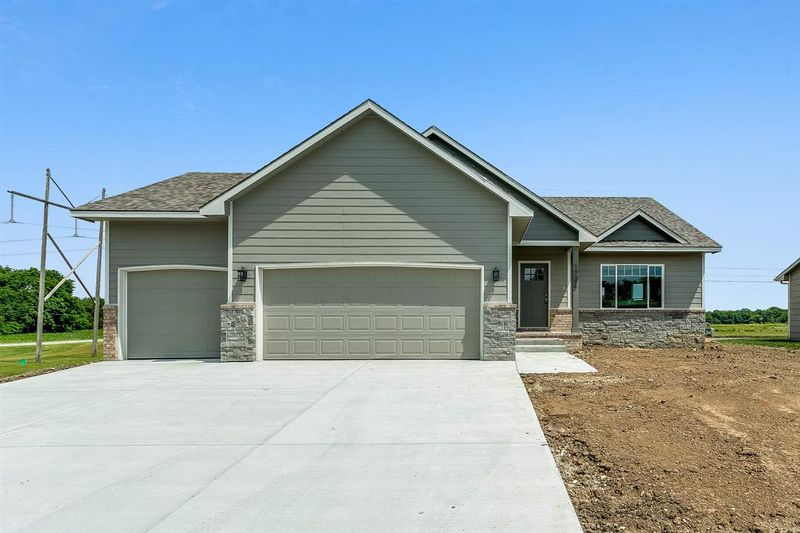 1720 E Highridge St, Park City, KS 67219