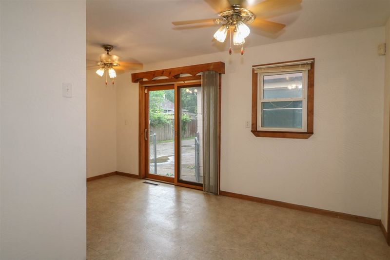 115 W Cedar St, Mulvane, KS 67110