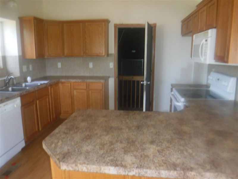343 E Fox Run St, Mulvane, KS 67110