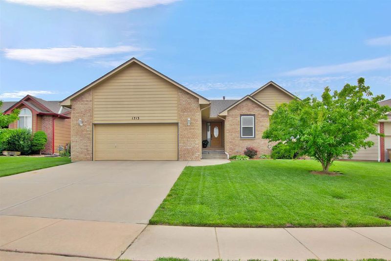 1713 E Pine Grove Ct, Derby, KS 67037