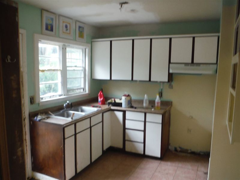 1224 E Evanston St, Park City, KS 67219