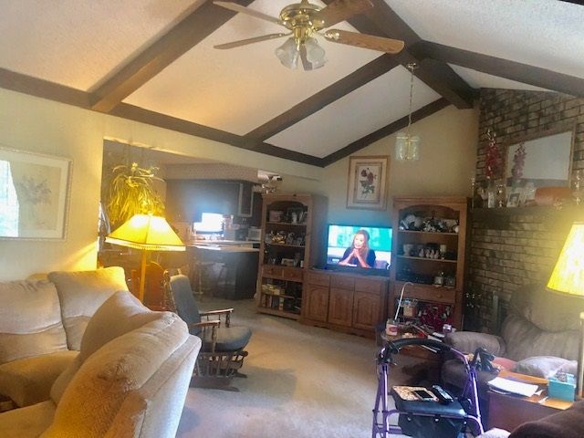 1007 E Market St, Derby, KS 67037