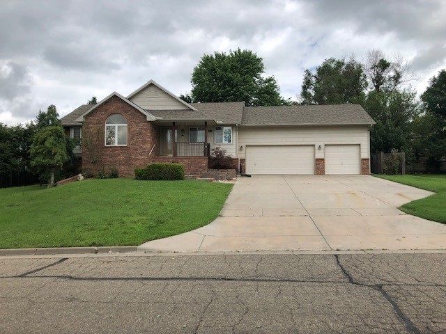 1907 Carter Ave, Augusta, KS 67010