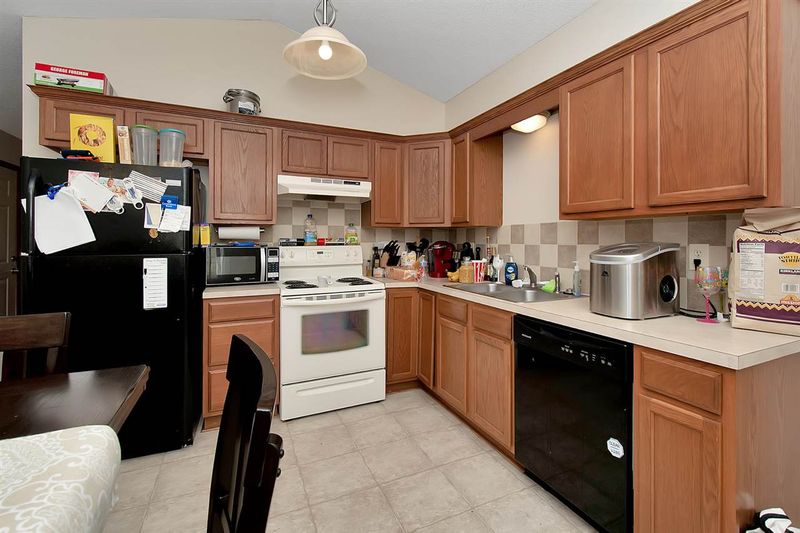9916 E Kinkaid Cir, Wichita, KS 67207