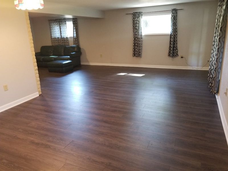 3225 Lakeshore Dr, Winfield, KS 67156