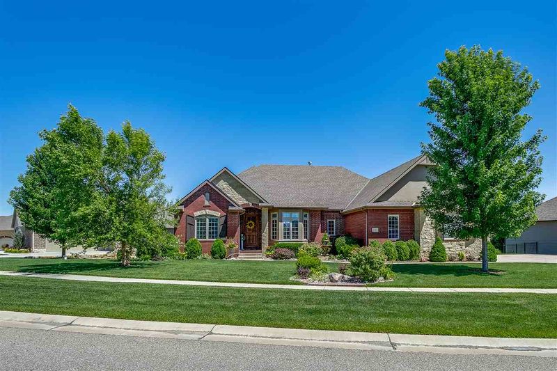 1157 E Waters Edge St, Derby, KS 67037
