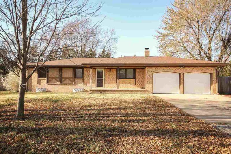 14814 E Deertrail Cir, Clearwater, KS 67026-9496