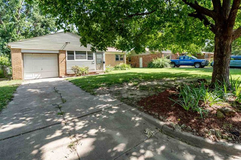 1420 E Donnell Ave, Wichita, KS 67216