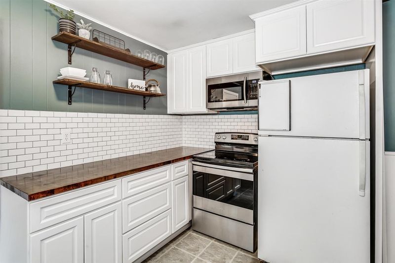 435 N Gordon St, Wichita, KS 67203