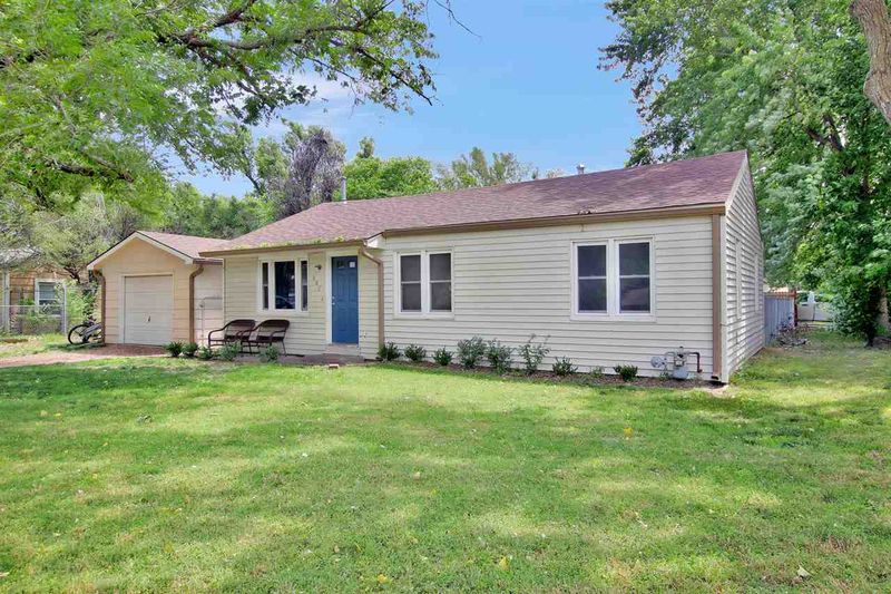 802 N Doris, Wichita, KS 67212