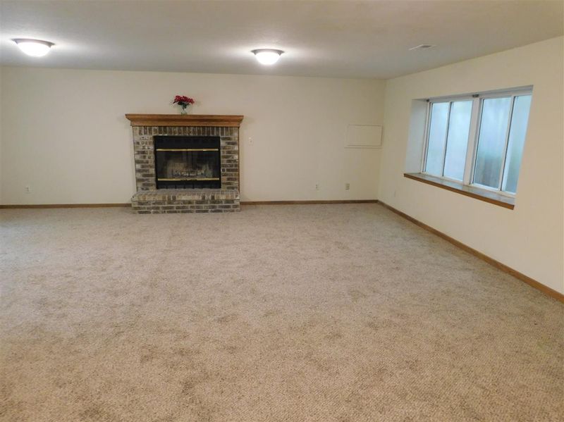 636 S Dublin Dr, Andover, KS 67002