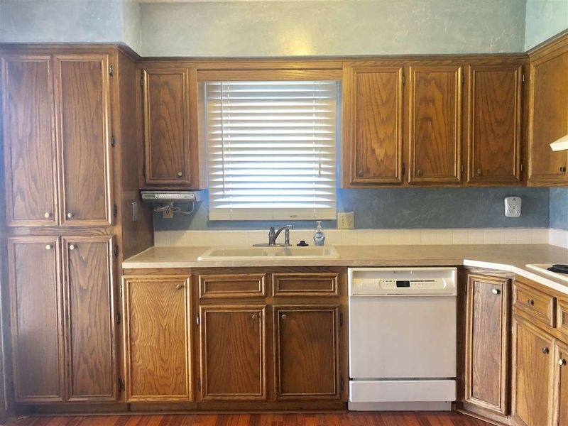 8831 W Nantucket St, Wichita, KS 67212