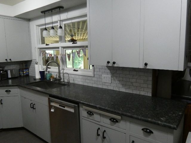 616 W 8th St, Newton, KS 67114