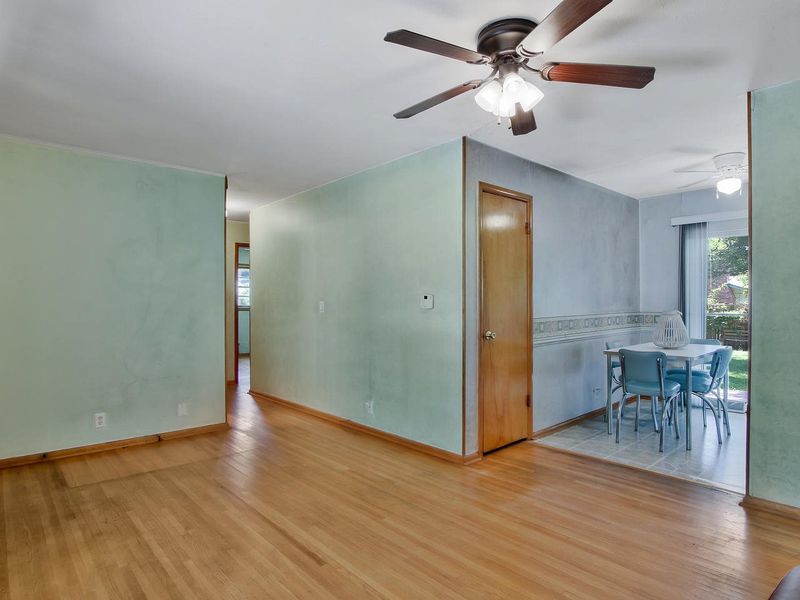 1341 N Prairie Ln, Derby, KS 67037