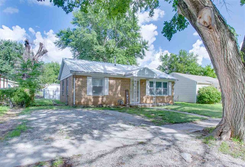 410 S Fourth Ave, Mulvane, KS 67110