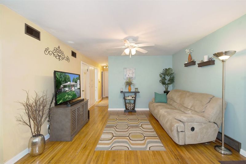 2217 S Pinecrest, Wichita, KS 67218-5320
