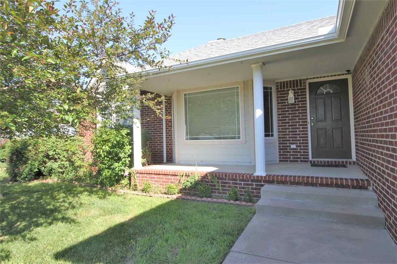 10240 E Skinner Ct, Wichita, KS 67207