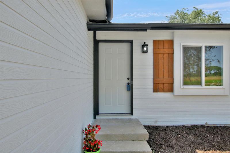 703 E Mona, Wichita, KS 67216