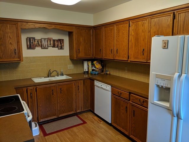 1104 Trinity, Newton, KS 67114