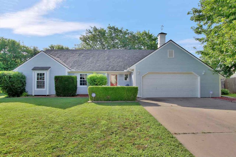 324 N Lakeside, Andover, KS 67002