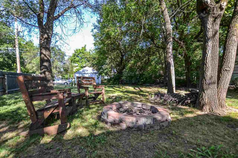 556 N Pershing St, Wichita, KS 67208