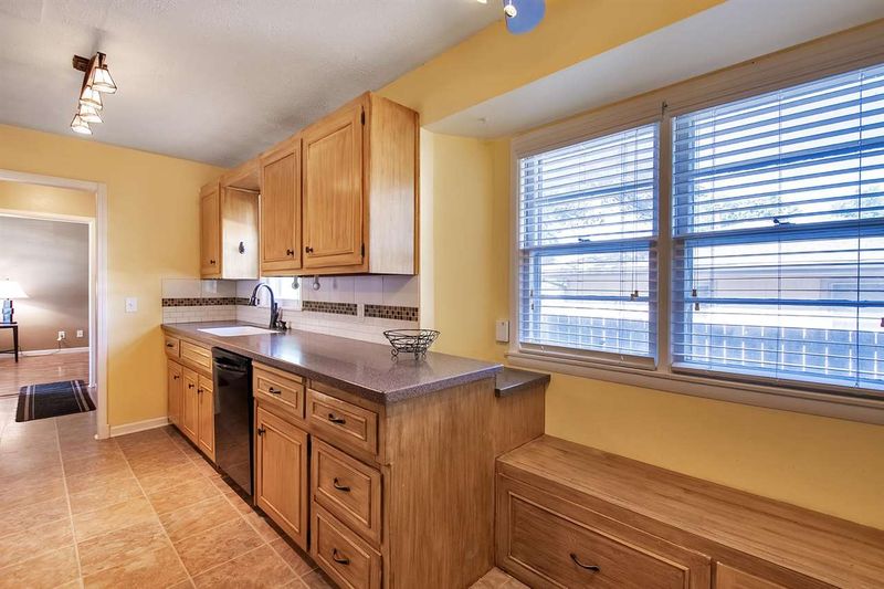 1101 S Paige St, Wichita, KS 67207
