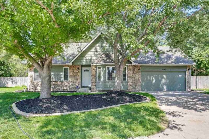 6747 E Pepperwood Ct, Wichita, KS 67226
