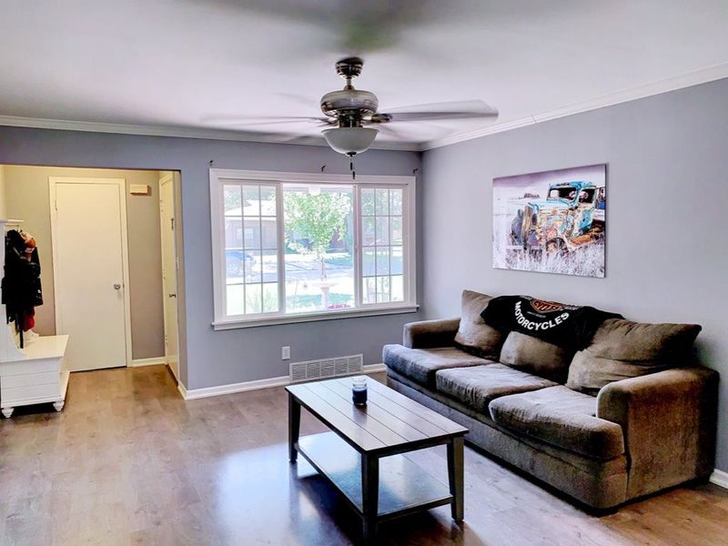 563 S Georgie Ave, Derby, KS 67037