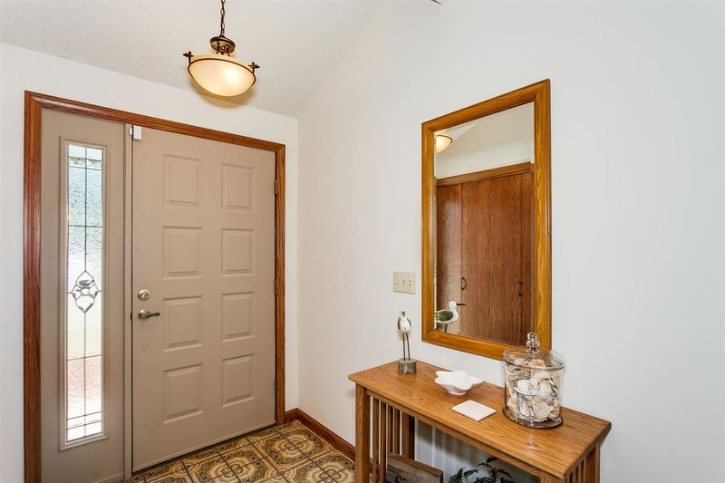 8904 E Blake St, Wichita, KS 67207