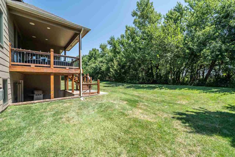 1667 S Logan Ps, Andover, KS 67002