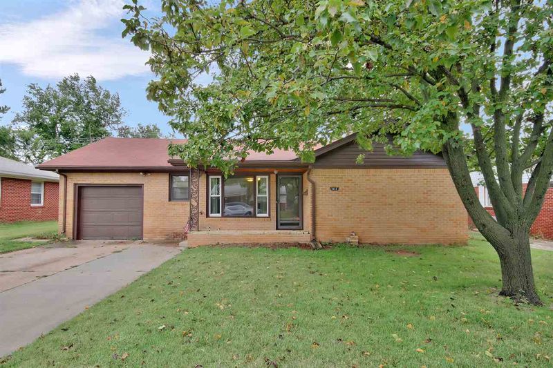 1016 N El Paso, Derby, KS 67037