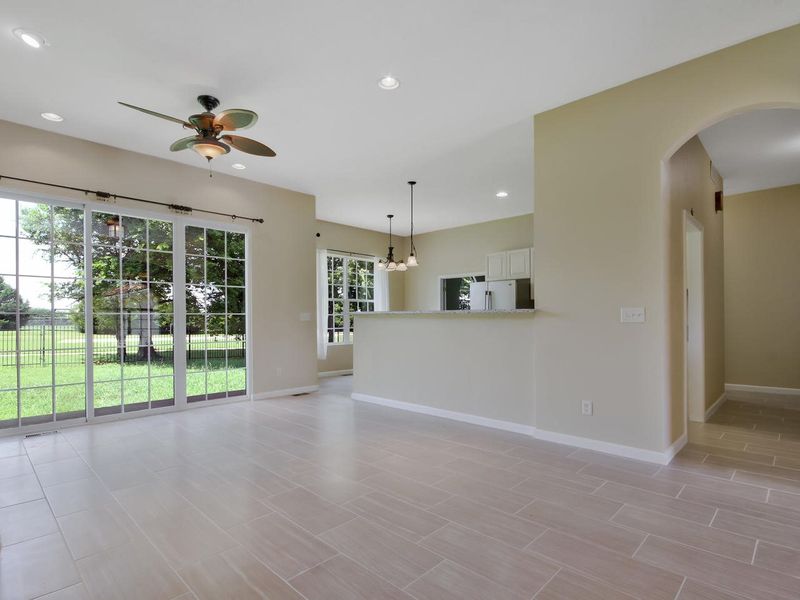 1233 S Arbor Meadows St, Derby, KS 67037