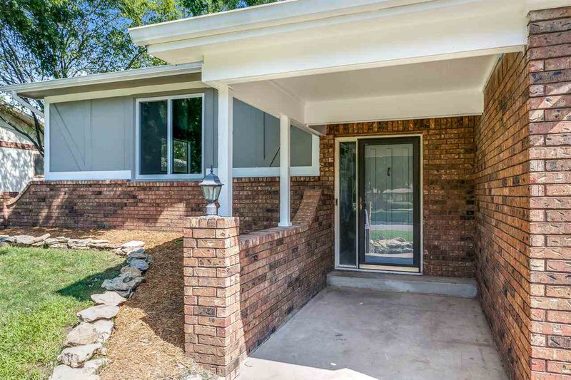 1506 E Blue Spruce Rd, Derby, KS 67037