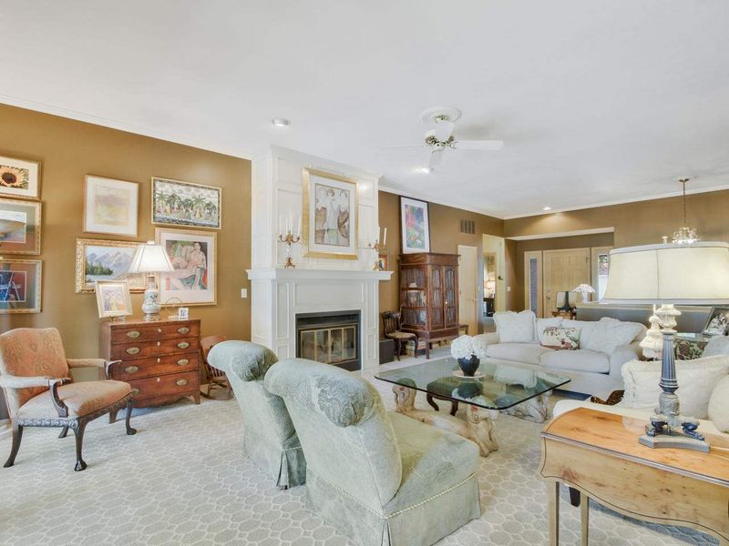 9441 E Bent Tree Cir, Wichita, KS 67226