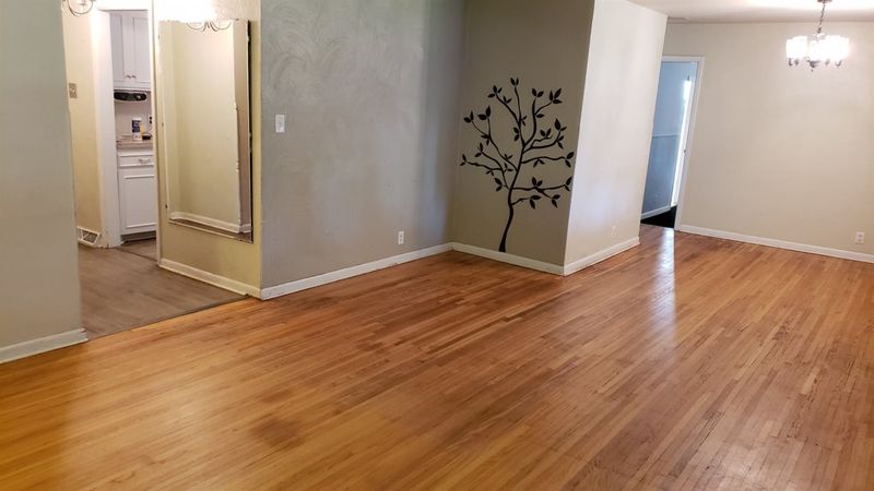 6318 Oneida Ave, Wichita, KS 67208