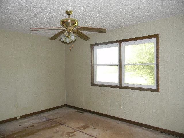 1119 Columbus, Newton, KS 67114