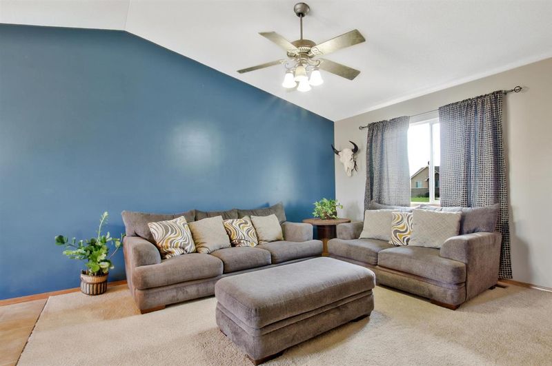 2306 S Rogers Ln, Wichita, KS 67235