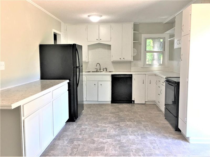 753 N Bebe St, Wichita, KS 67212