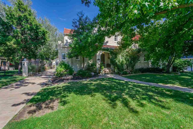 240 S Pershing St, Wichita, KS 67218