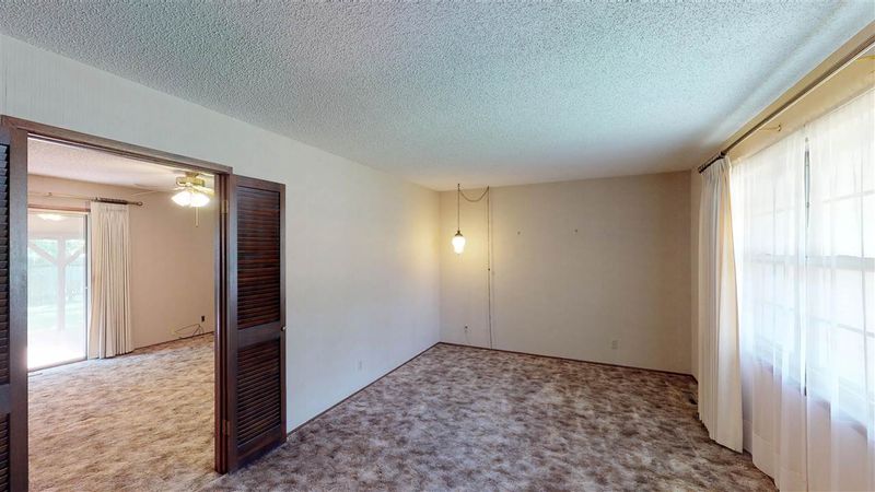 301 E 1st Ave, Goddard, KS 67052