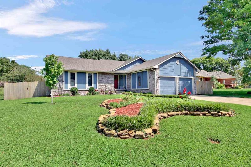 1339 N Split Rail Ct, Derby, KS 67037