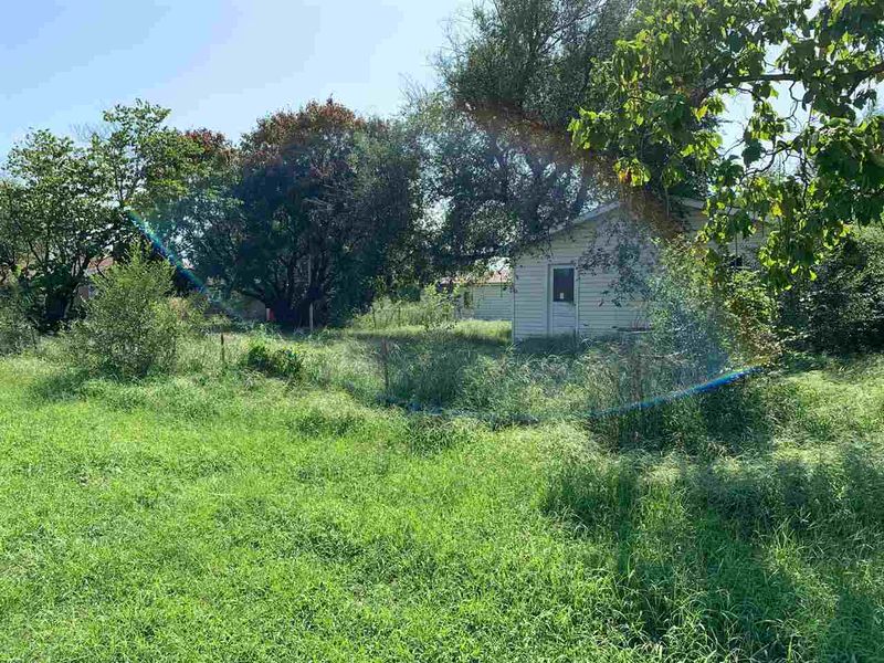 5601 W Franklin, Wichita, KS 67212