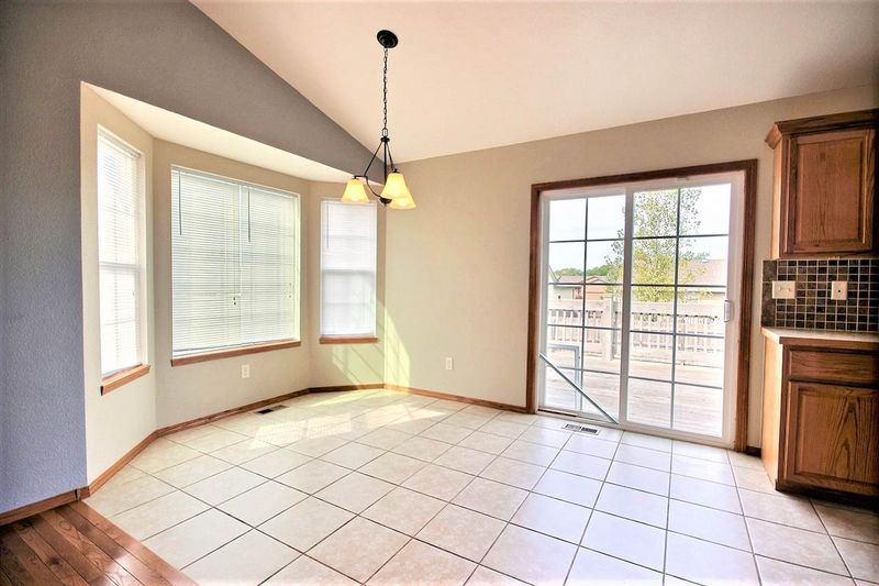 805 S Hedgewood, Andover, KS 67002