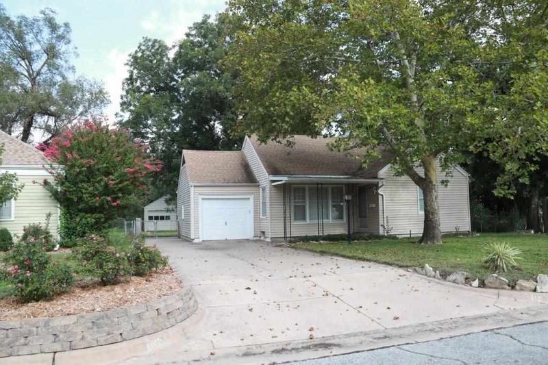 1412 N Saint Clair, Wichita, KS 67203