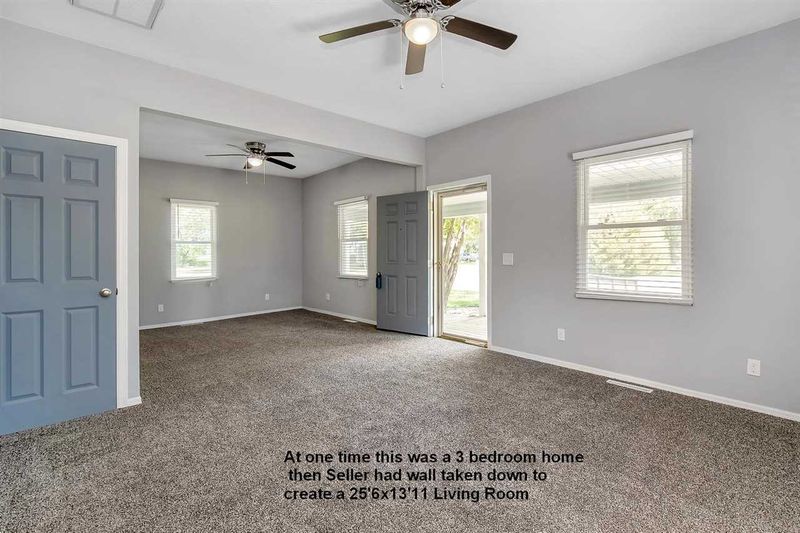 327 N Walnut St, Douglass, KS 67039